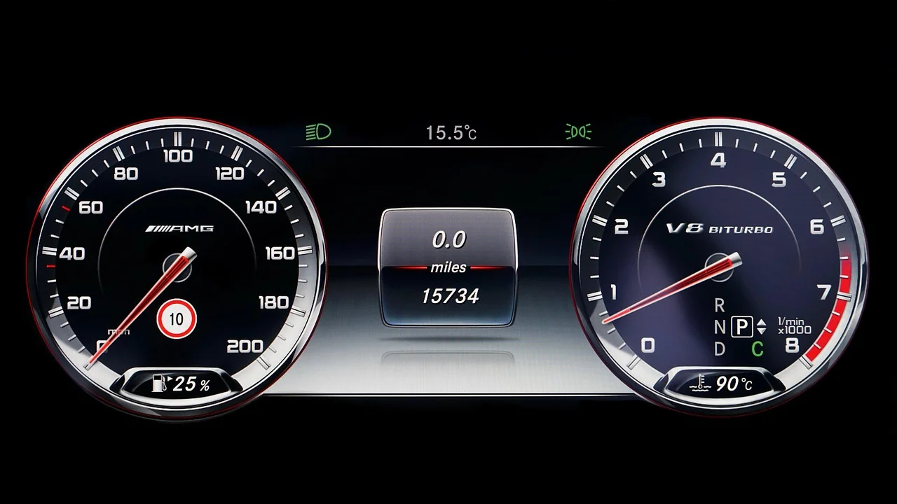Tenir le carnet : ce que les chiffres de votre voiture disent avant la panne